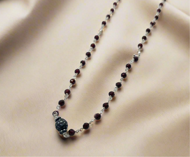 Dark red beads necklace in 925 silver