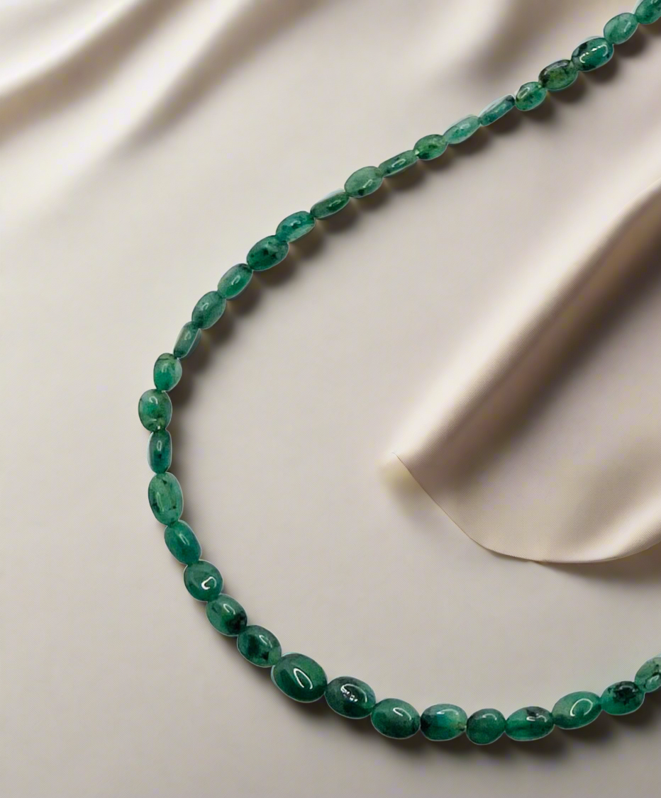 Emerald Smooth Oval Necklace