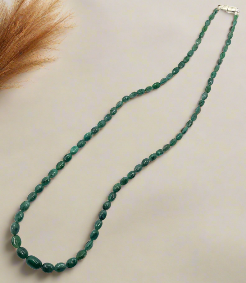 Emerald Smooth Oval Necklace