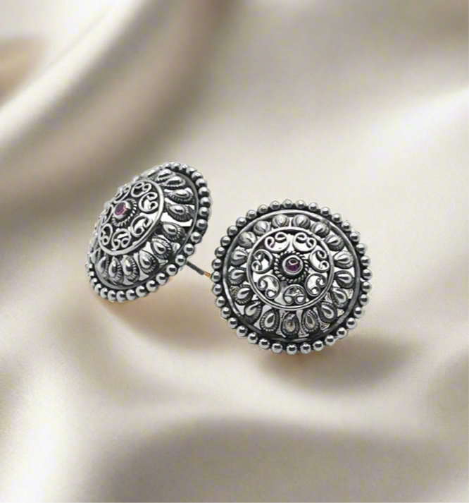 Antique round earrings in 925 silver