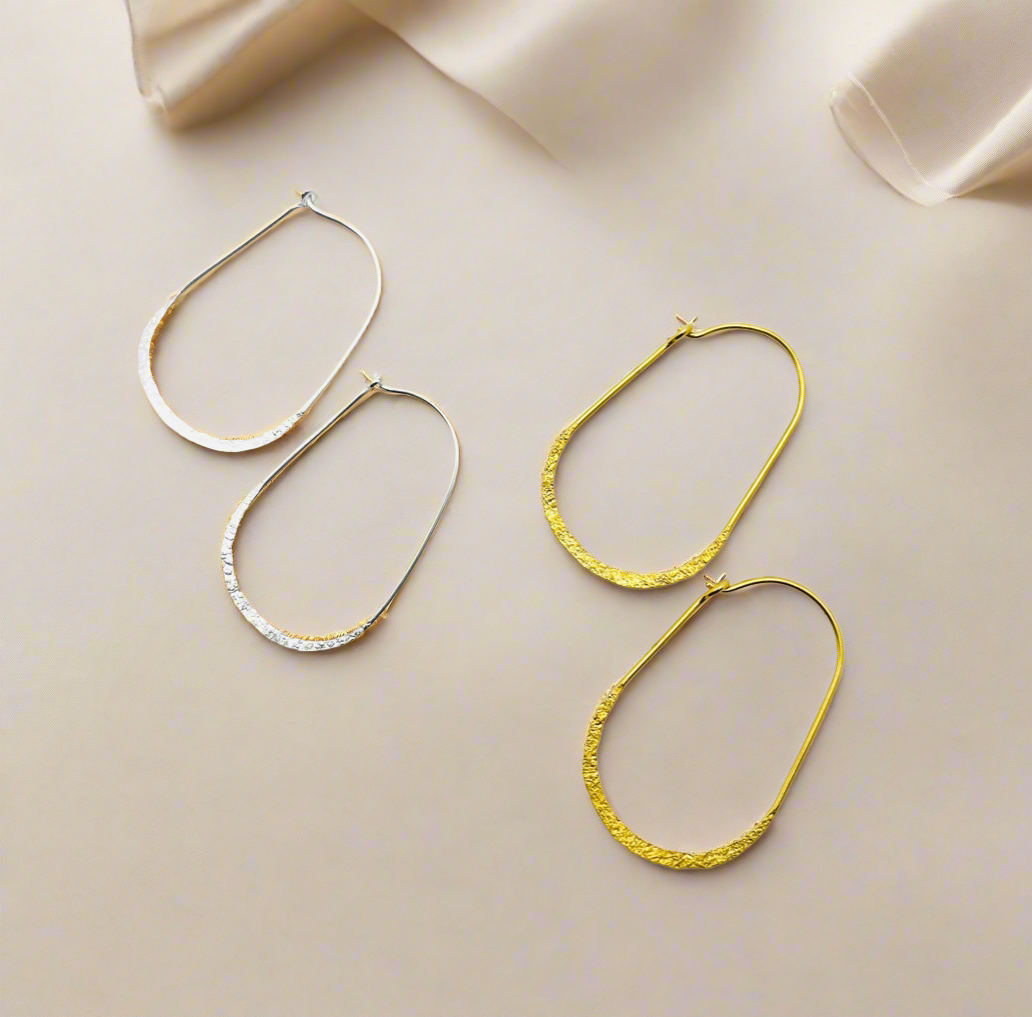 Oval hoops in 925 silver